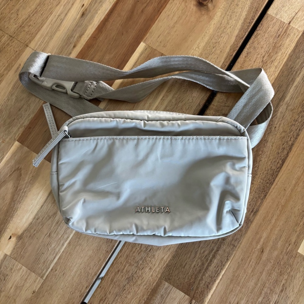 Athleta‎ Crossbody Belt Bag